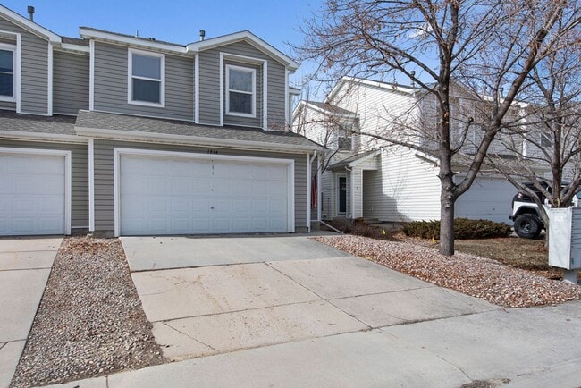 Building Photo - Beautifully Remodeled 3-Bedroom Townhome!