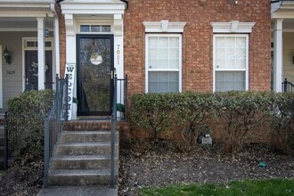 Building Photo - 7031 Sunnywood Dr