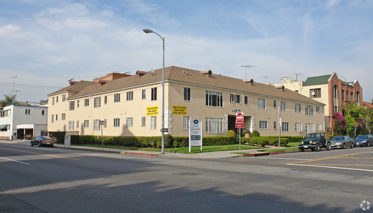 Primary Photo - Miracle Apartments