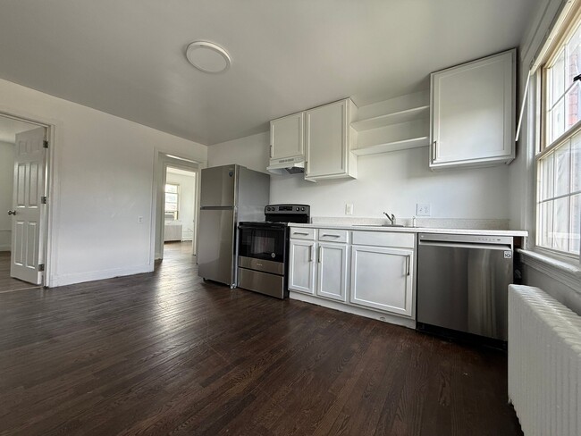 Photo - 2425 E St NE Apartment