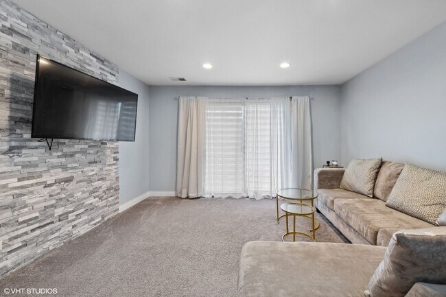 Foto del edificio - 12 Oak Creek Dr