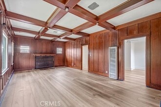 Building Photo - 109 N Granada Ave