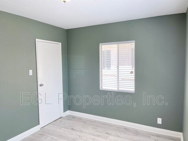 Foto del edificio - 3644 Seneca Ave