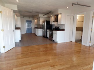 Building Photo - Gallery 3450
