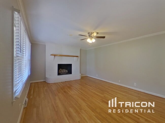 Building Photo - 119 Nantz St
