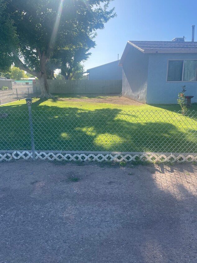Foto del edificio - 1325 Tapia Blvd SW