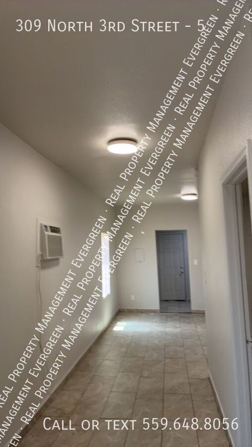 Foto del edificio - 309 N 3rd St