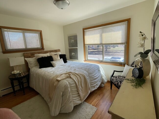 Bedroom - 643 Cleveland Ave S
