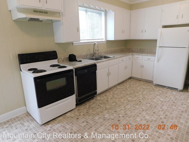 Building Photo - 2 br, 2 bath House - 4511 B  Dayton Blvd