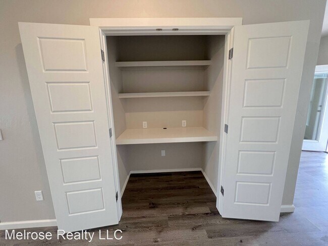 Foto del edificio - 3 br, 2.5 bath House - 7720 Owen Lane