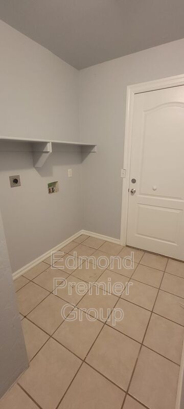 Foto del edificio - 344 NW 121st St