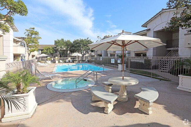 Piscina - The Ritz Colony