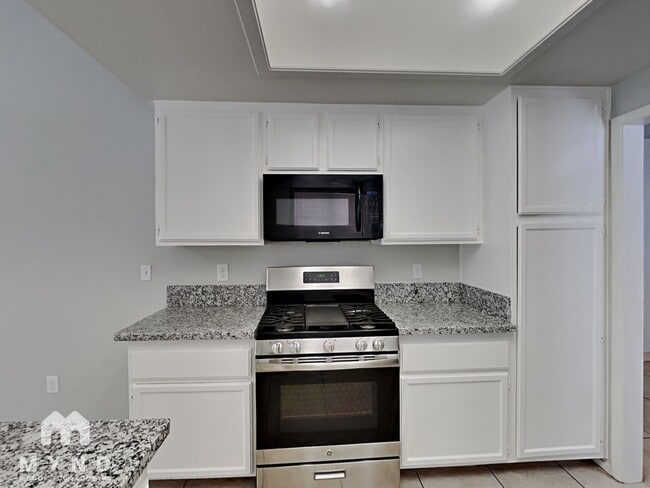 Building Photo - 1328 Sun Point Dr