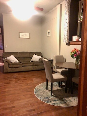 Foto del edificio - 318 E Seneca St