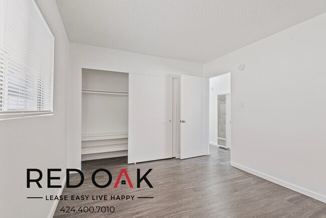 Foto del edificio - 7915 Vineland Ave