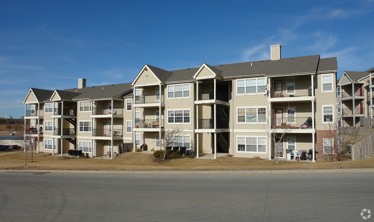 Meridian Club Apartments Apartments Papillion, NE