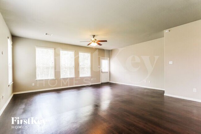 Building Photo - 2015 Brookmont Drive