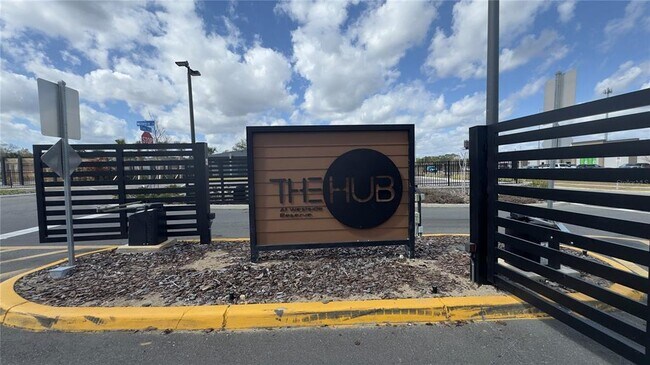 Foto del edificio - 8798 Positivity Dr