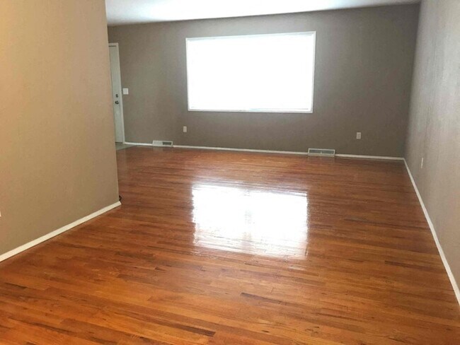 Foto del edificio - 5217 N Smalley Ave