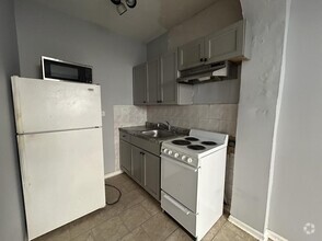 Building Photo - 6956 N Ashland Ave