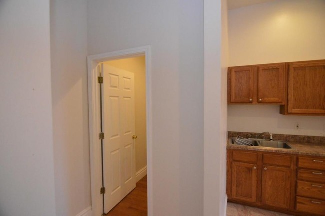Foto del edificio - 2251 S Jefferson Ave. #2nd FL front