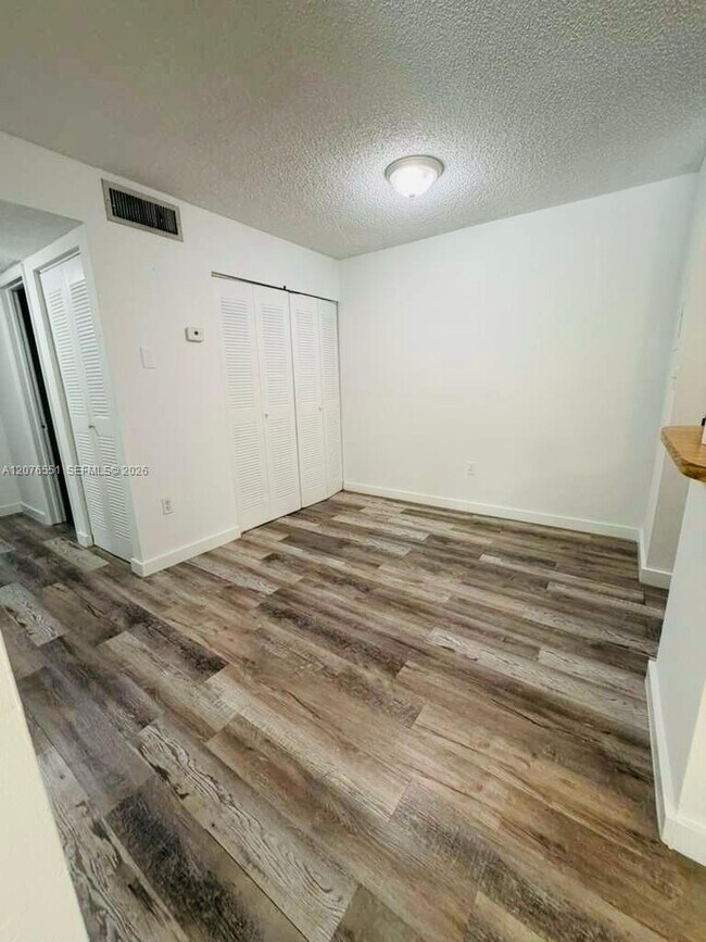 Foto del edificio - 15530 SW 80th St