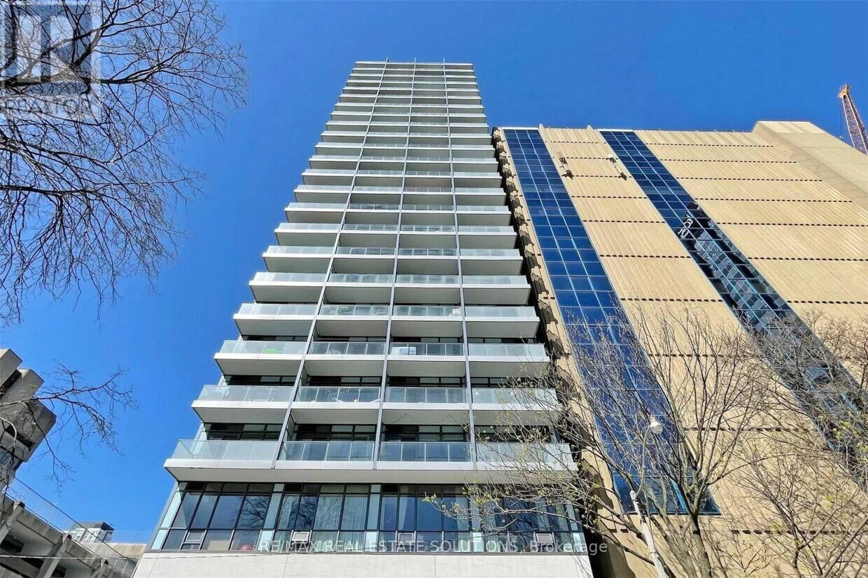 Photo principale - 210-1210 Simcoe St