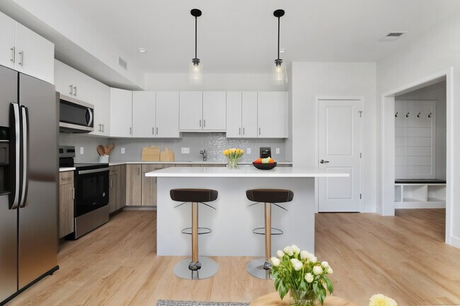 Foto del edificio - 130 N Main St