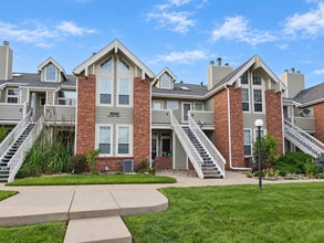Building Photo - Spacious Meadow Hills Condo with Loft, Attached Garage & Pool Access