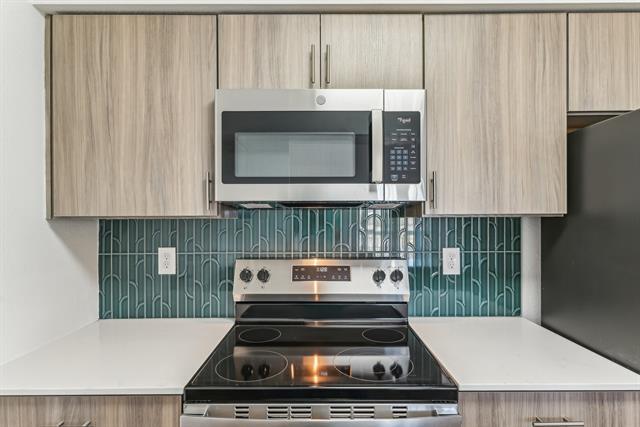 Foto del edificio - 230 E 5th St