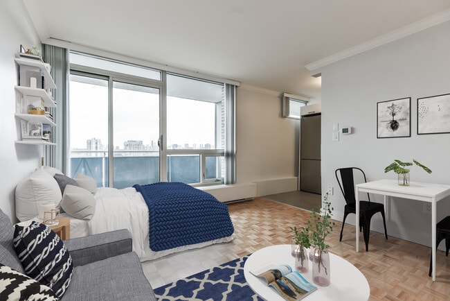 Building Photo - Prince Arthur