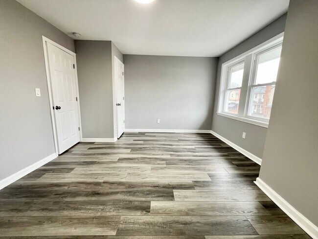 Building Photo - Anika Property 3 Bedroom