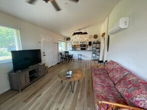 Building Photo - 274 Kahoma Village Loop