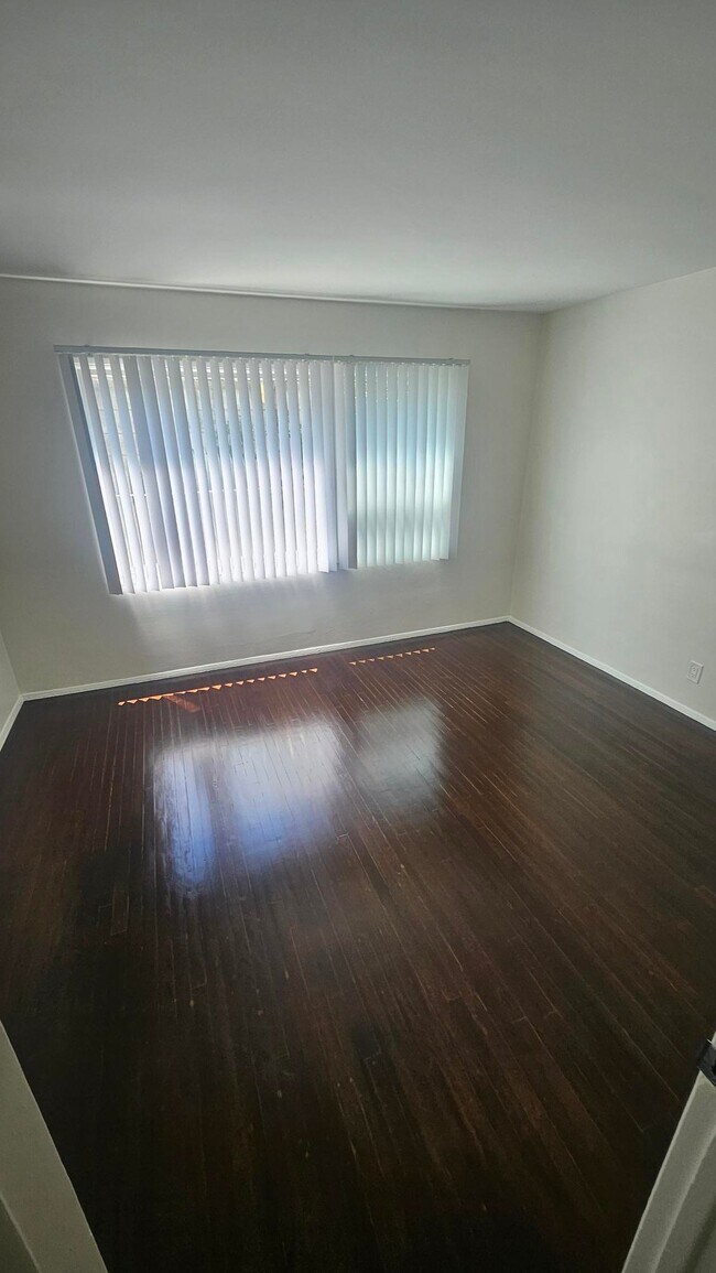 Foto del edificio - 11030 Moorpark St
