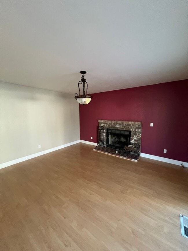 Building Photo - SPARKS VISTAS - BEASLEY / SKY RANCH / REED