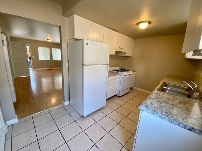 Foto del edificio - 4086 Thorn St