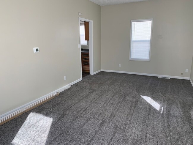 Building Photo - 1 bed 1 bath house