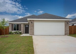 Building Photo - 13561 Bonanza Cir