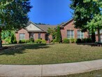 Foto principal - 110 Alexandria Dr