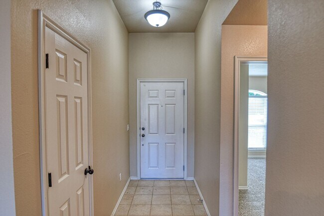 Building Photo - Beautiful Home in Central Norman!