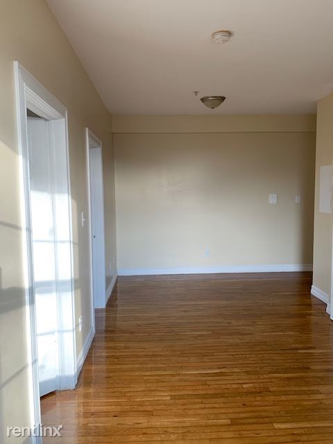 Foto del edificio - 2 br, 1 bath  - 672 Congress Ave Apt 8