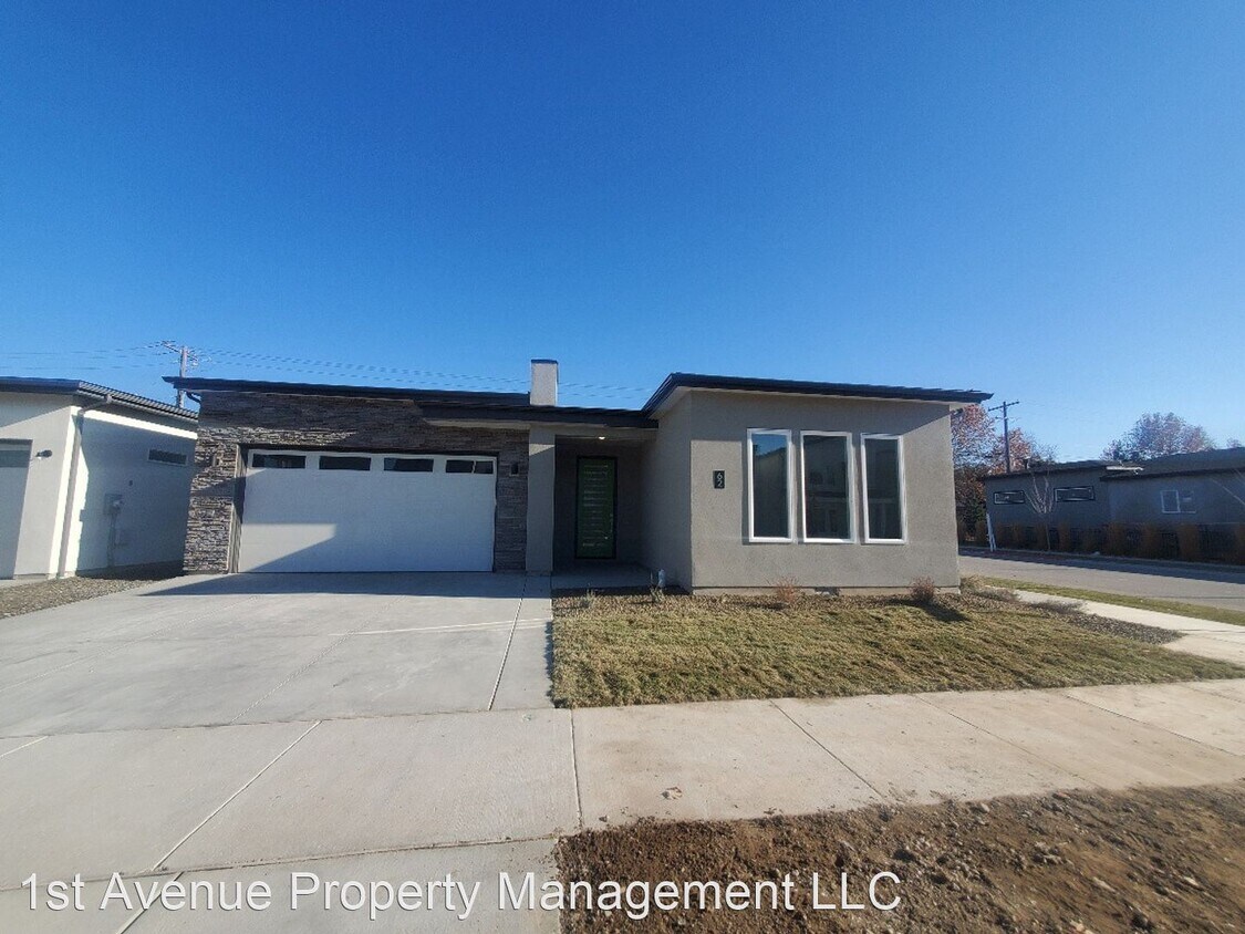 Primary Photo - 3 br, 2 bath House - 62 S Snead