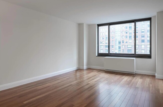 Photo - 200 Rector Pl Apartment