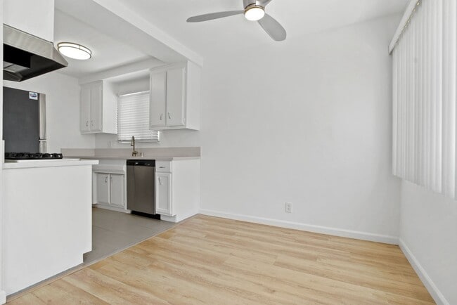 Building Photo - 505 Idaho Ave