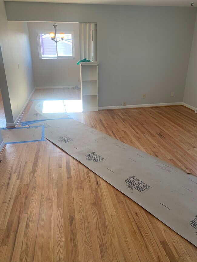 Photo - 4948 Charlemar Dr Apartments