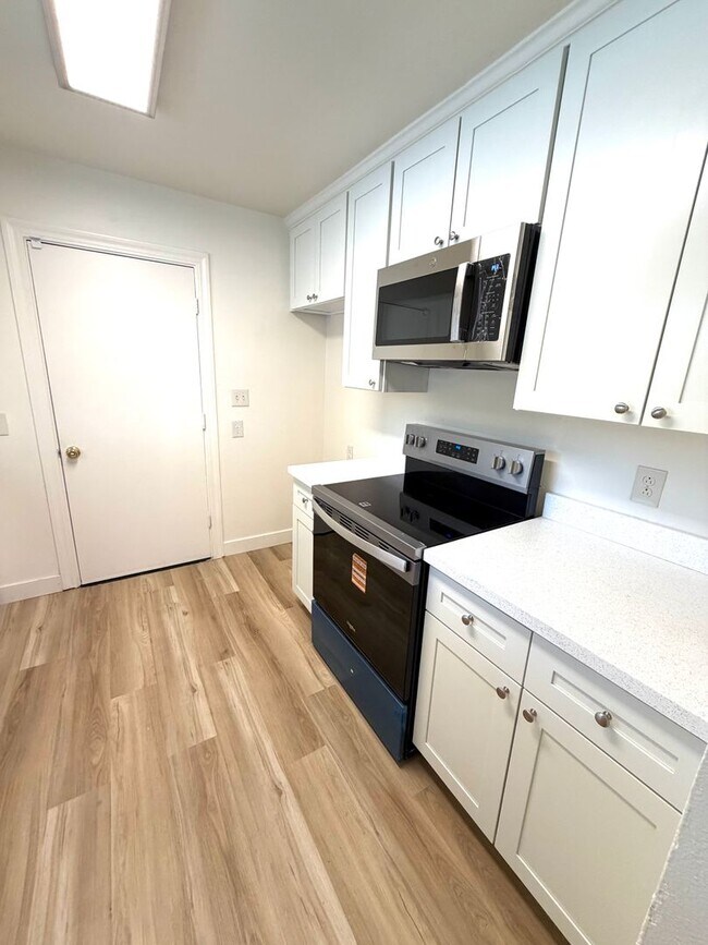 Building Photo - Cozy and quaint home in South Hagginwood!