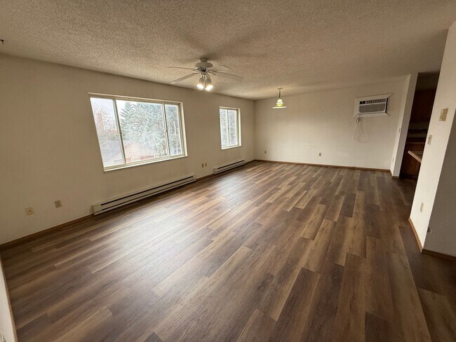 Foto del edificio - 319 1st St NW