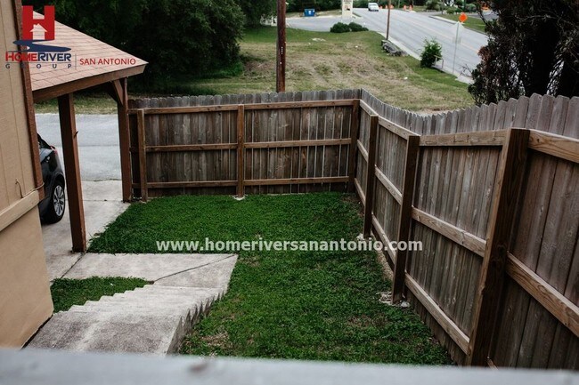 Building Photo - 8402 Cranberry Hill