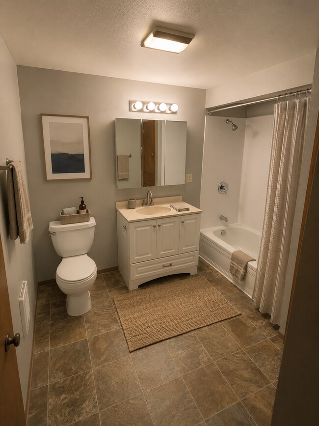 Foto del edificio - A Home With Not Only Practical Perks, But A Location You’ll Love!