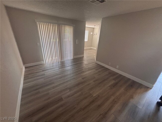 Building Photo - 3151 N Soaring Gulls Dr